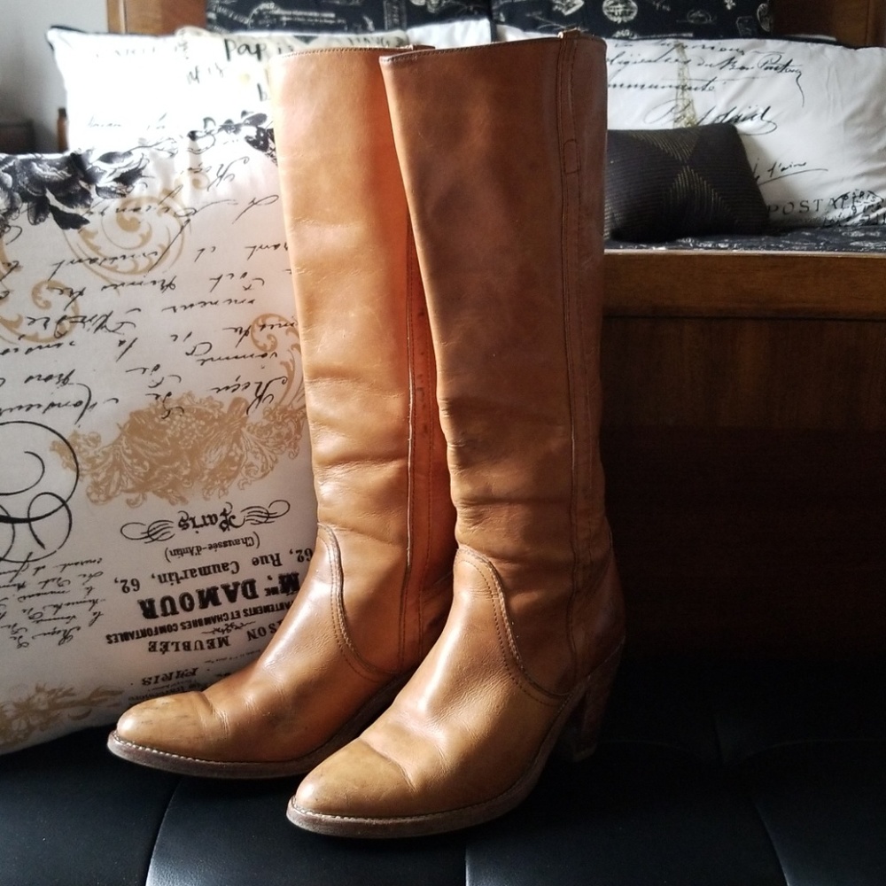 Beautiful vintage frye boots